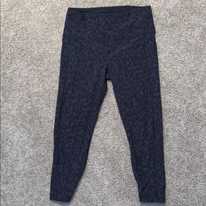 Formation Camo Lululemon crop pant